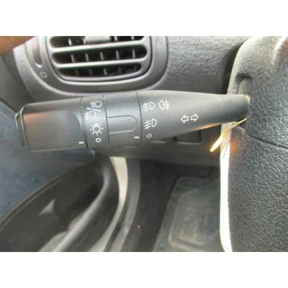 peugeot 206 berlina del año 1999