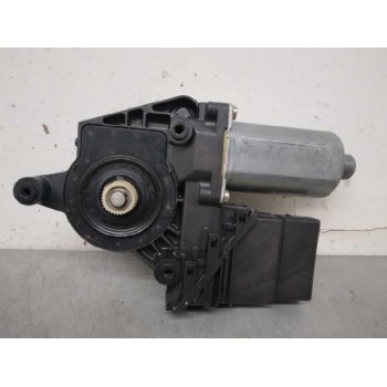 MOTOR ELEVALUNAS TRASERO IZQUIERDO 0130821697 3B5839751G 8700119097100