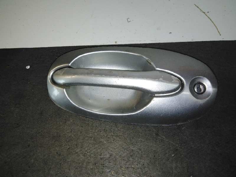 Recambio de maneta exterior delantera izquierda para kia carnival ii 2.9 cdri ex referencia OEM IAM   