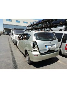 toyota corolla verso (r1) del año 2004