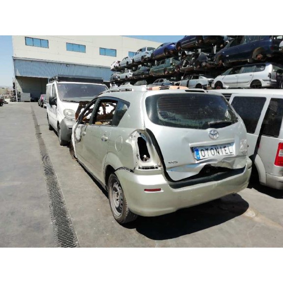 toyota corolla verso (r1) del año 2004