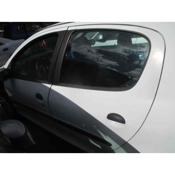 peugeot 206 berlina del año 1999