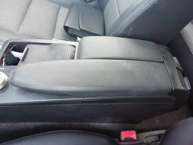 Recambio de apoyabrazos central para mercedes-benz clase c (w204) berlina c 220 cdi (204.008) referencia OEM IAM   