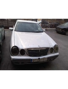 mercedes-benz clase e (w210) berlina diesel del año 2001