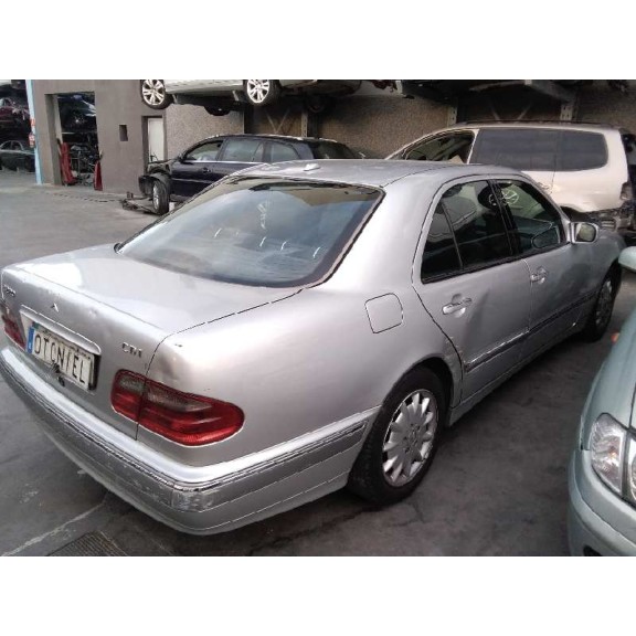 mercedes-benz clase e (w210) berlina diesel del año 2001