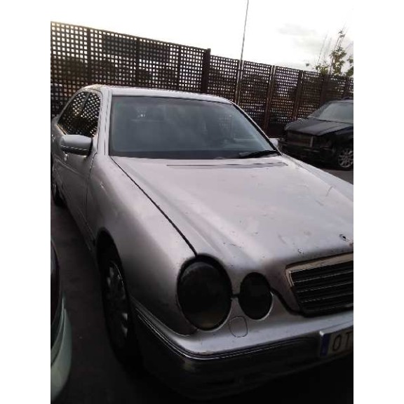 mercedes-benz clase e (w210) berlina diesel del año 2001