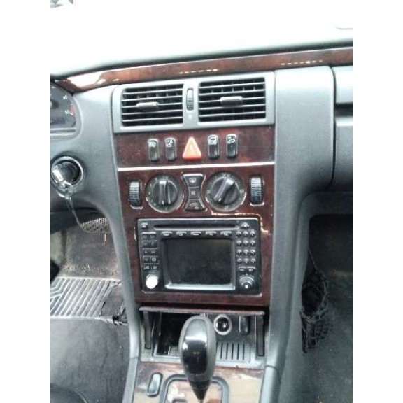 mercedes-benz clase e (w210) berlina diesel del año 2001