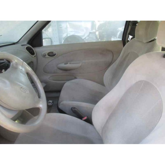 ford fiesta berlina del año 1997