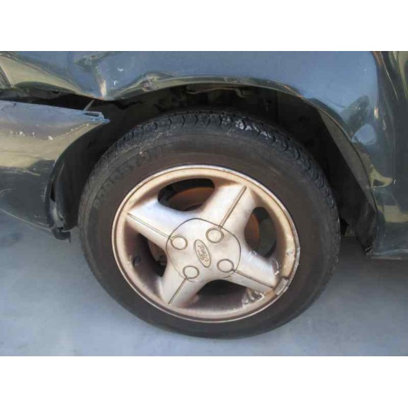 ford fiesta berlina del año 1997