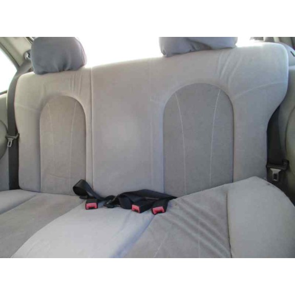 ford fiesta berlina del año 1997