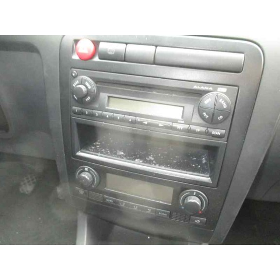 seat ibiza (6l1) del año 2007