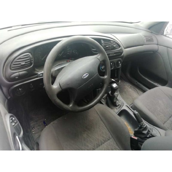 ford mondeo berlina (gd) del año 2000