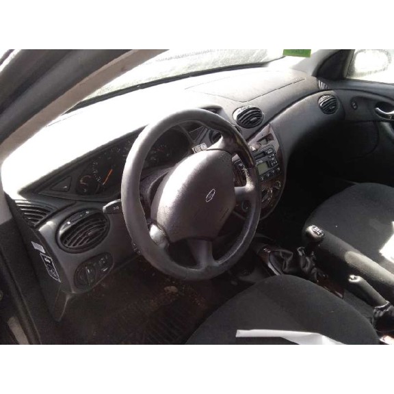 ford focus berlina (cak) del año 1999