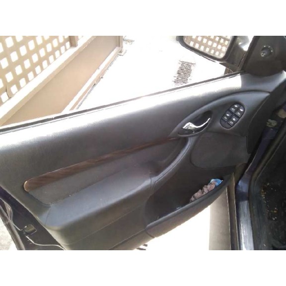 ford focus berlina (cak) del año 1999