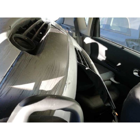 renault scenic ii del año 2006