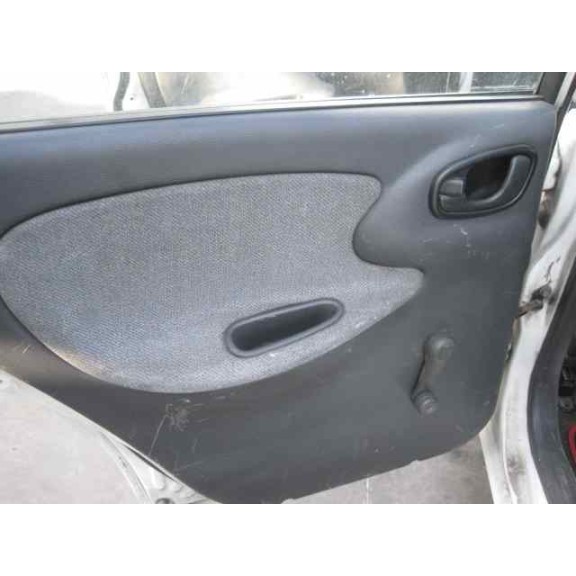 daewoo lanos del año 1999