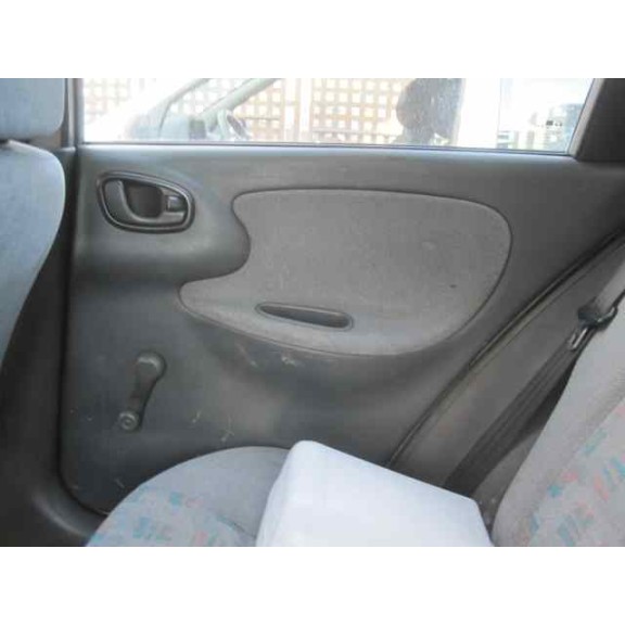 daewoo lanos del año 1999