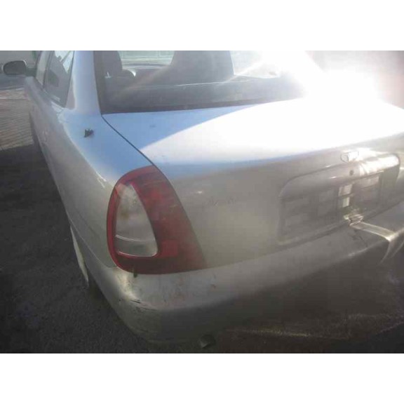 daewoo nubira berlina del año 1999