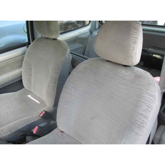 renault twingo (co6) del año 2002