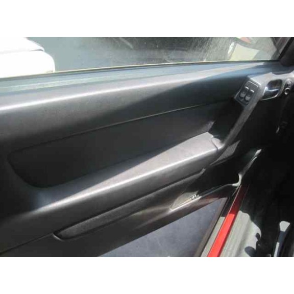 opel astra g berlina del año 2000