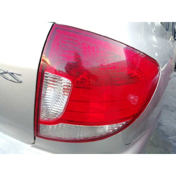 kia rio del año 2000