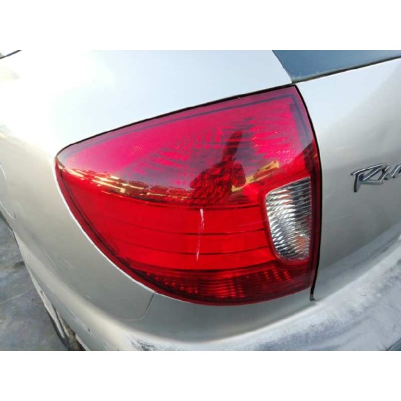 kia rio del año 2000