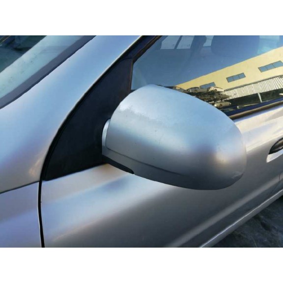 kia rio del año 2000