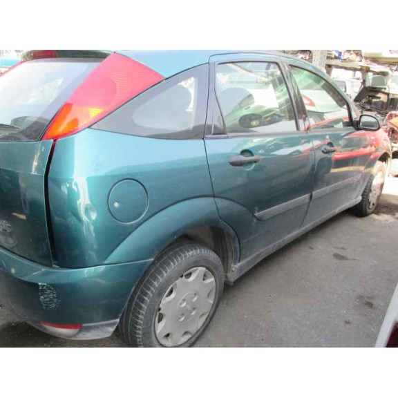 ford focus berlina (cak) del año 2000