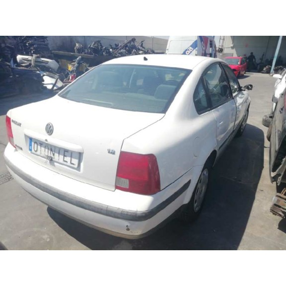 volkswagen passat berlina (3b2) del año 1999