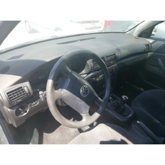 volkswagen passat berlina (3b2) del año 1999