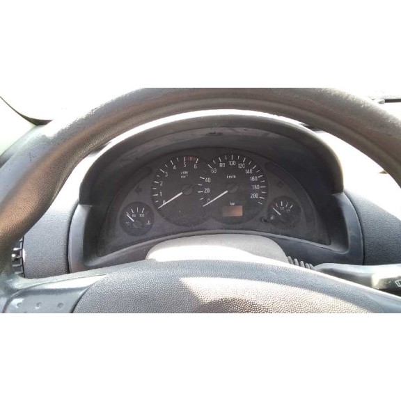 opel corsa c del año 2004