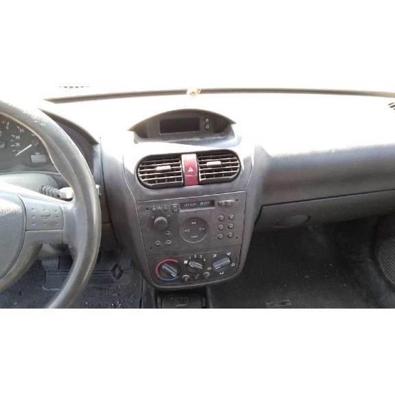 opel corsa c del año 2004