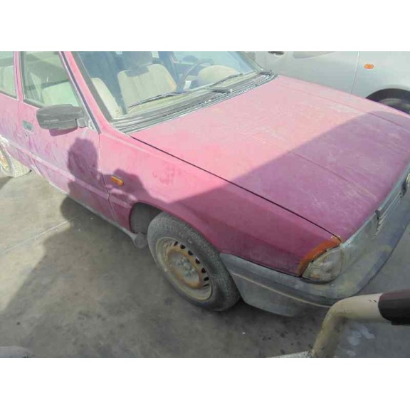 alfa romeo 33 berlina del año 1988