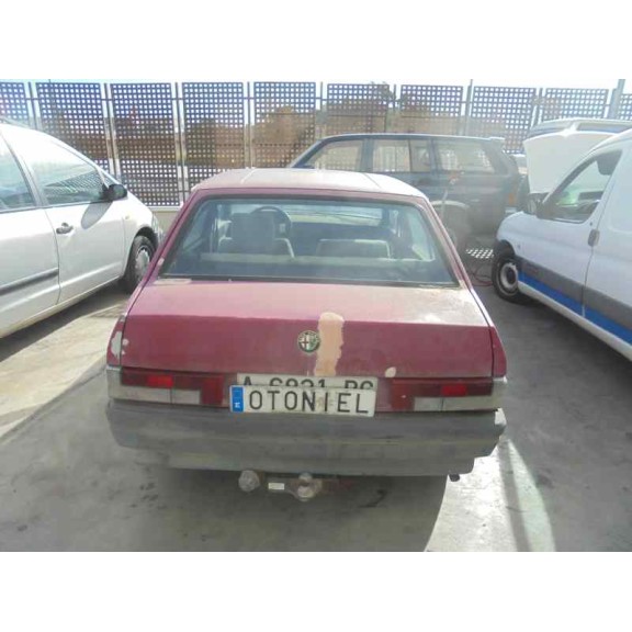 alfa romeo 33 berlina del año 1988