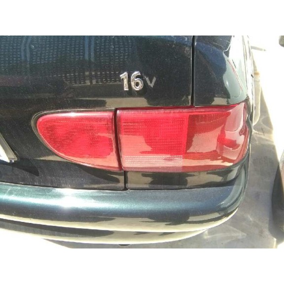 ford escort berlina del año 1996