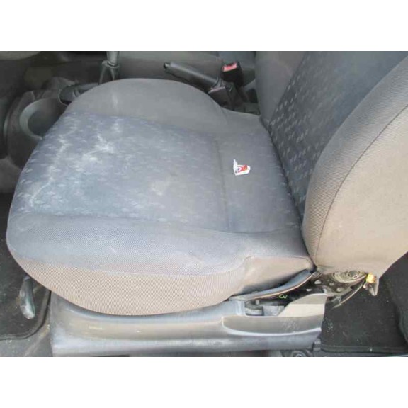 ford focus berlina (cak) del año 2000