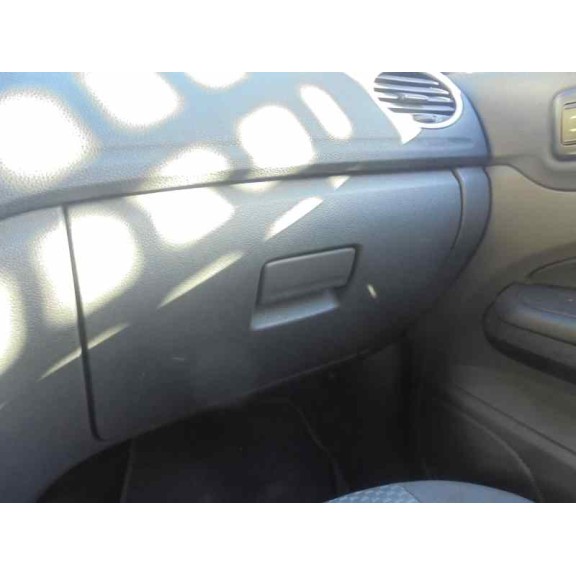 ford focus berlina (cap) del año 2006