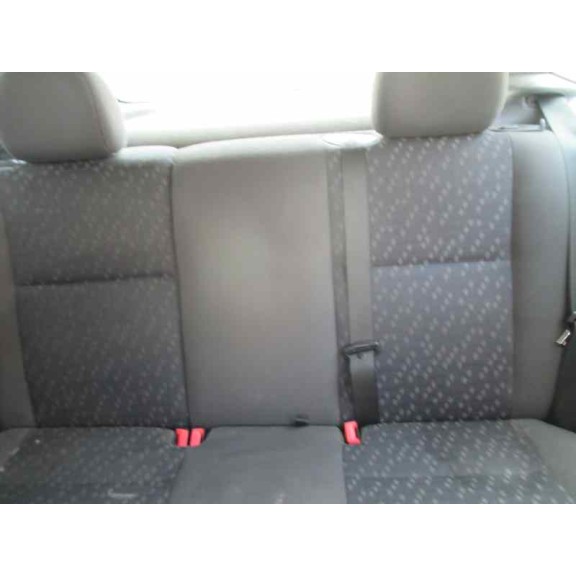 ford focus berlina (cak) del año 2000