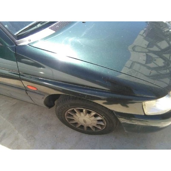 ford escort berlina del año 1996