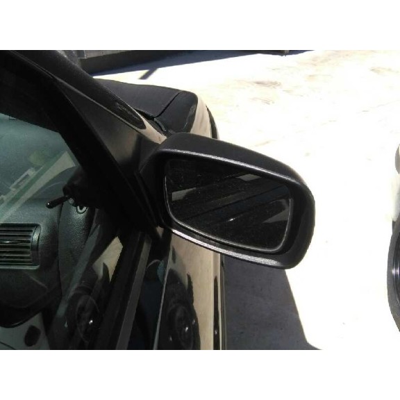 ford escort berlina del año 1996