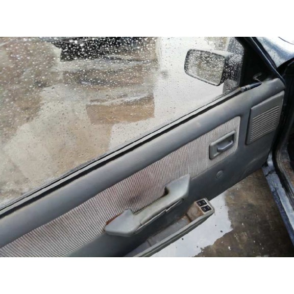 peugeot 205 berlina del año 1990