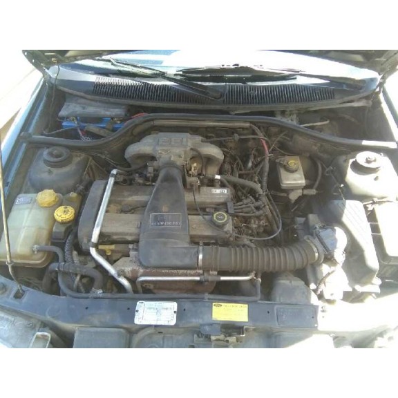 ford escort berlina del año 1996