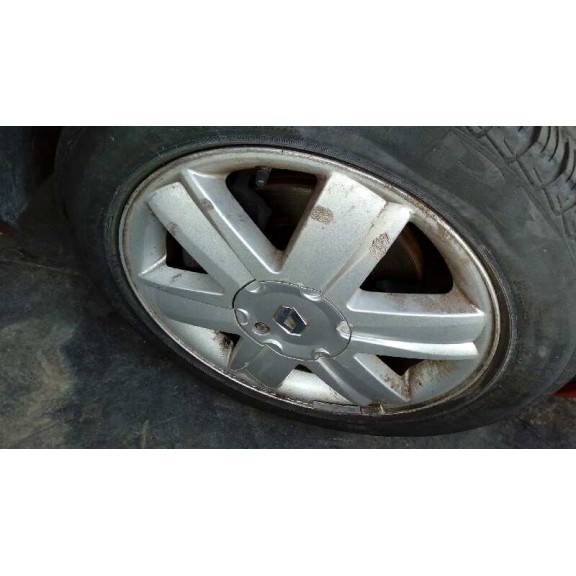 renault megane ii classic berlina del año 2004