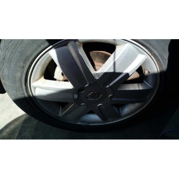 renault megane ii classic berlina del año 2004