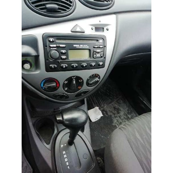 ford focus berlina (cak) del año 2003
