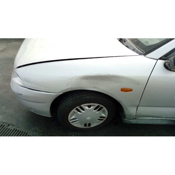 mitsubishi carisma berlina 5 (da0)1995) del año 1997