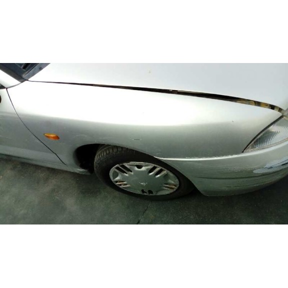 mitsubishi carisma berlina 5 (da0)1995) del año 1997