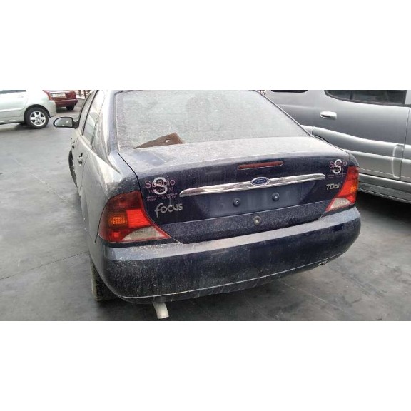 ford focus berlina (cak) del año 2000