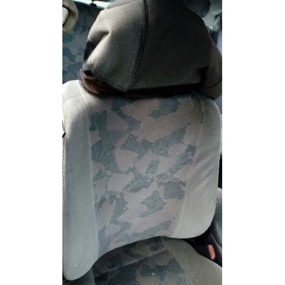 mitsubishi carisma berlina 5 (da0)1995) del año 1997