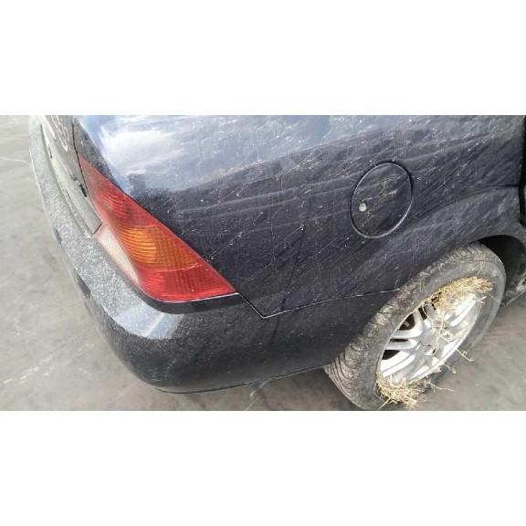 ford focus berlina (cak) del año 2000